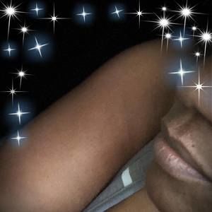 Meet your Posher, Valarie